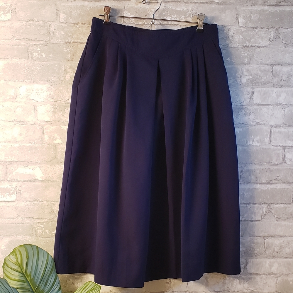 Vintage High Waisted Skirt with Pockets